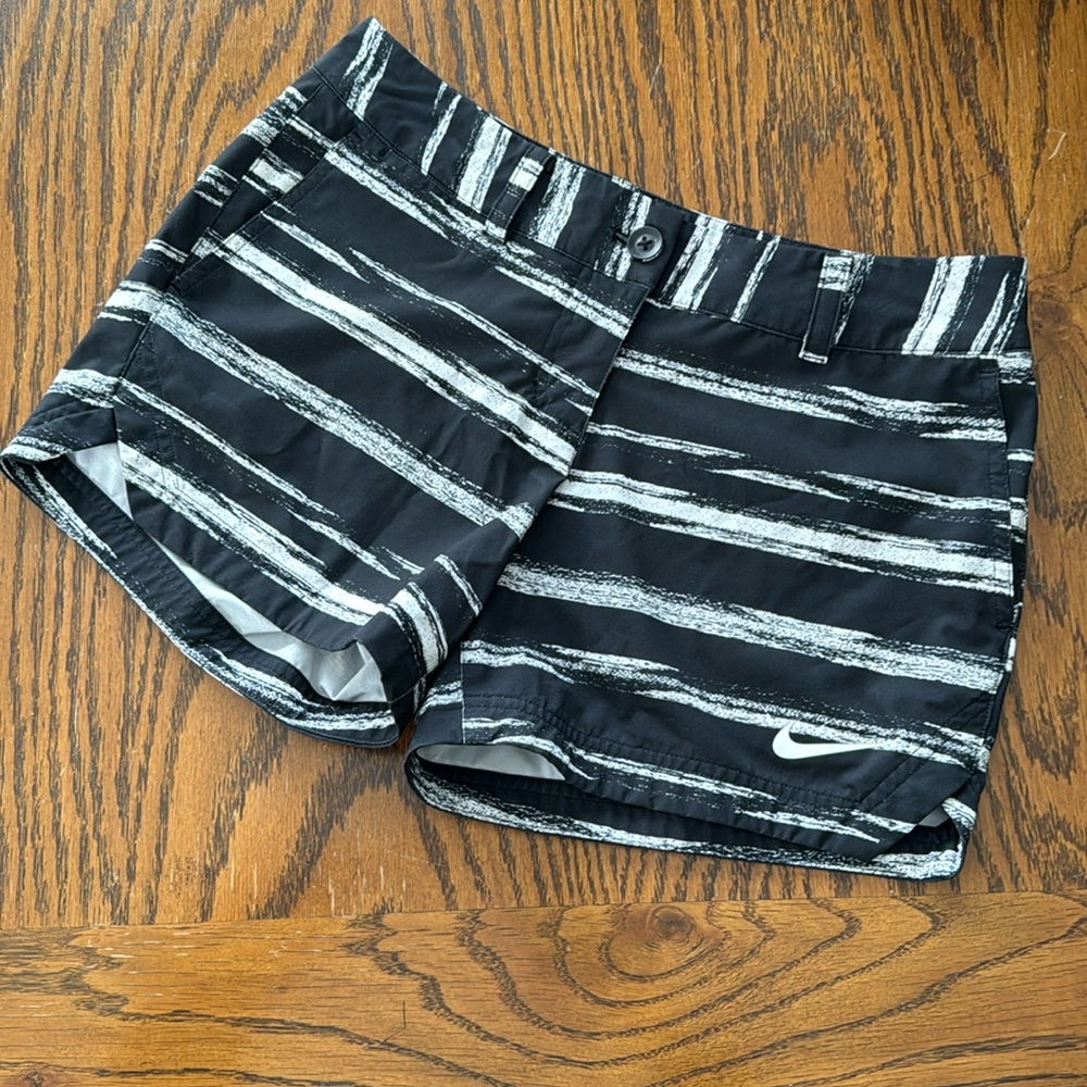 Nike Golf Tour Performance shorts SIZE 6